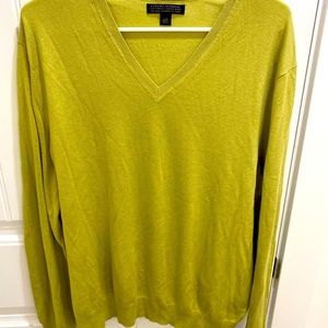 Banana Republic men’s lightweight sweater